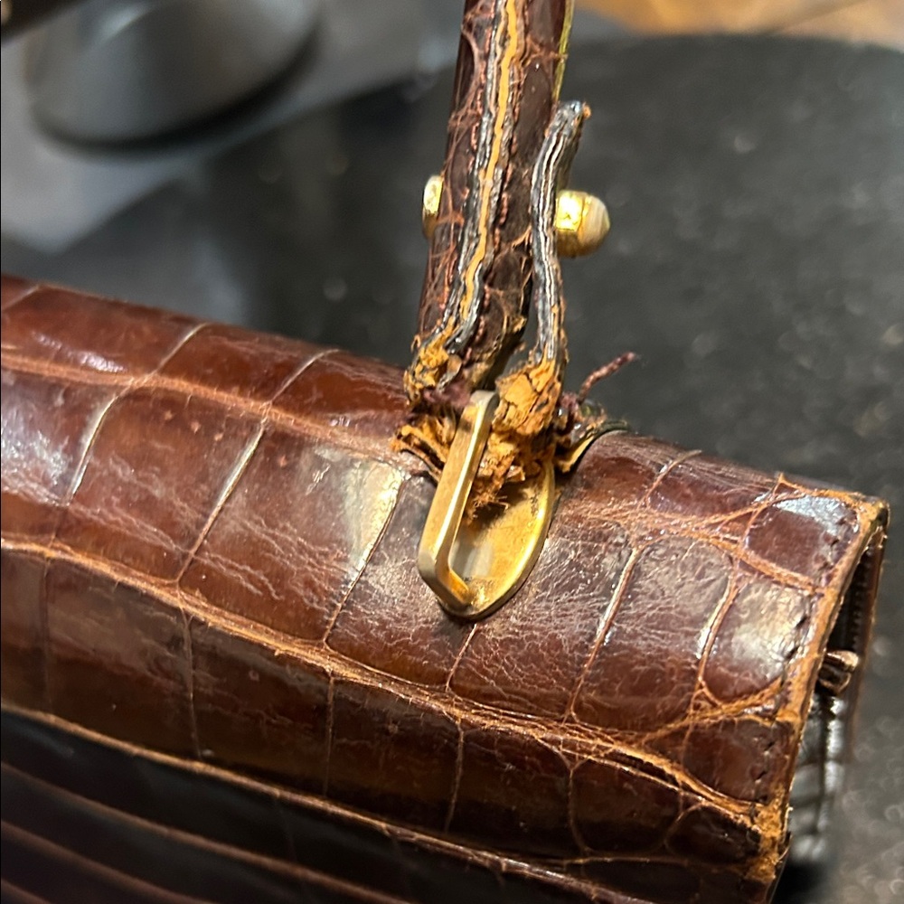 Chic Crocodile Pattern Mini Bag - image 8